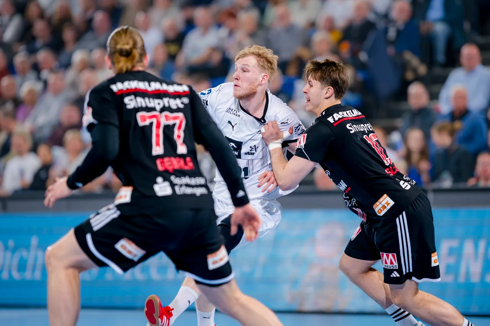 HC Erlangen unterliegt trotz starker Abwehrleistung dem THW Kiel